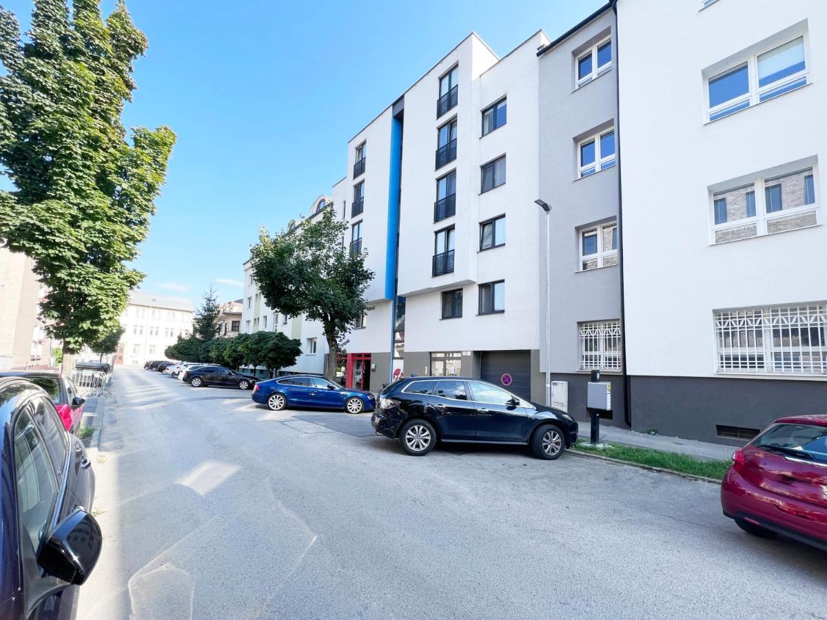 City Center Apartment With Nice Balcony Žilina Esterno foto